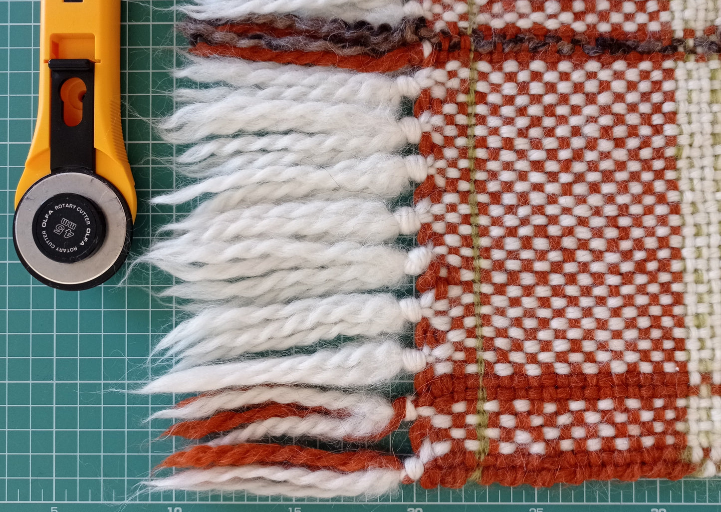 4-hour Textile Weaving Workshop with Rita in Lisbon, Portugal