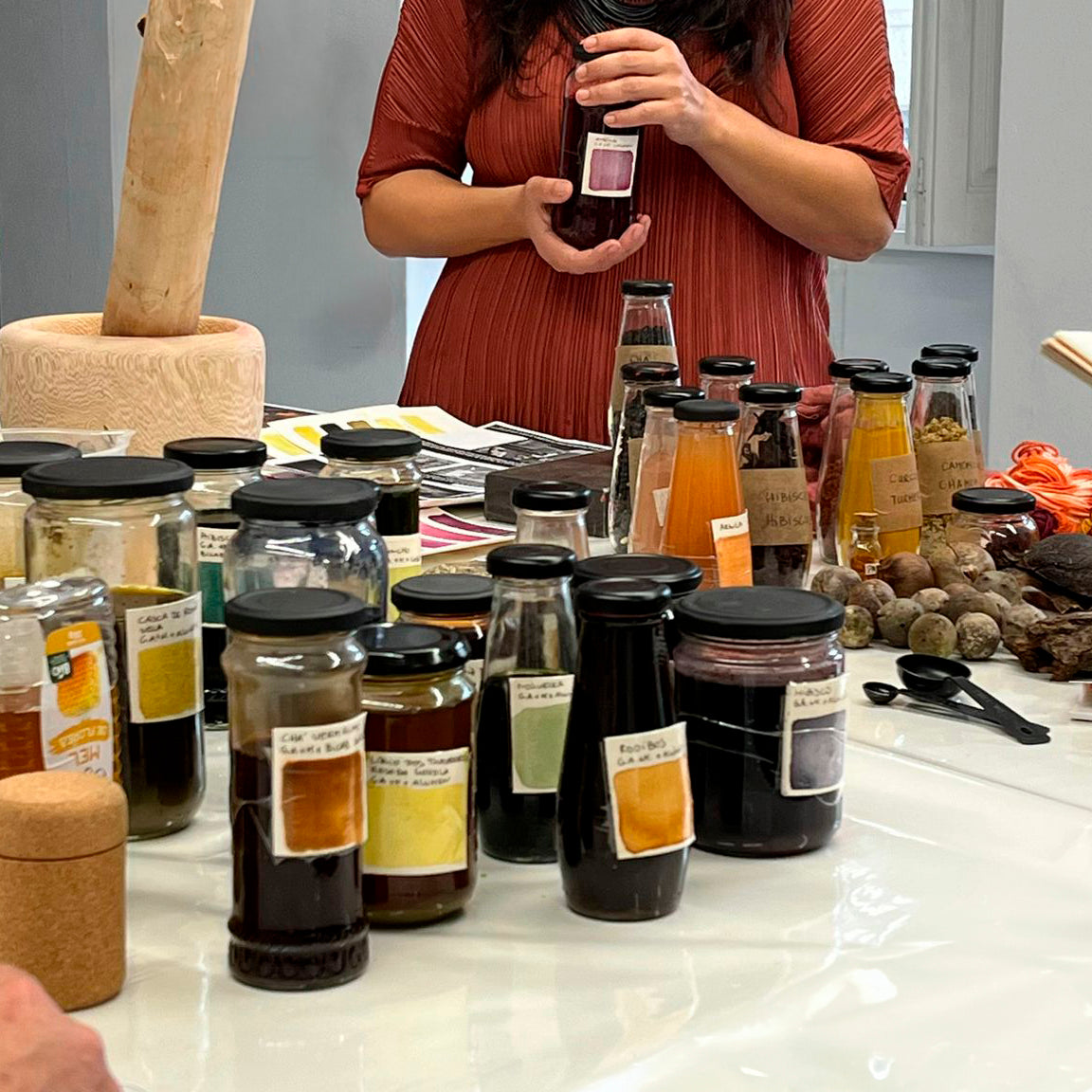 Botanical Painting Workshop "Alchemy of Colors: Painting and Tasting Portuguese Nature" with Isabel in Póvoa de Varzim, Portugal by subcultours