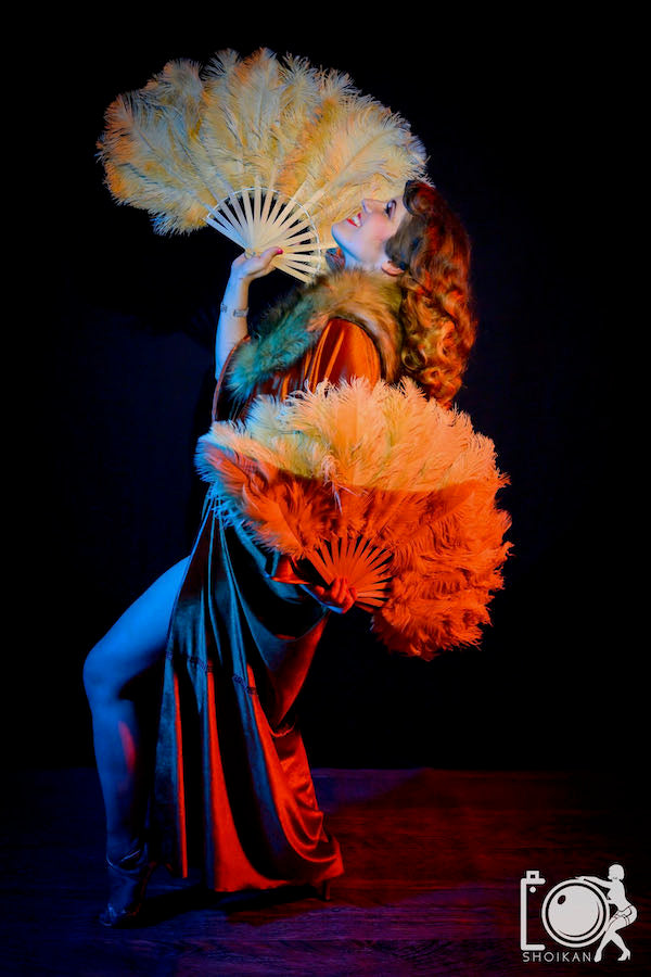 Burlesque Workshop for Bachelorette Parties, Birthdays and Private Groups with Nita and Anna in Cologne, Germany