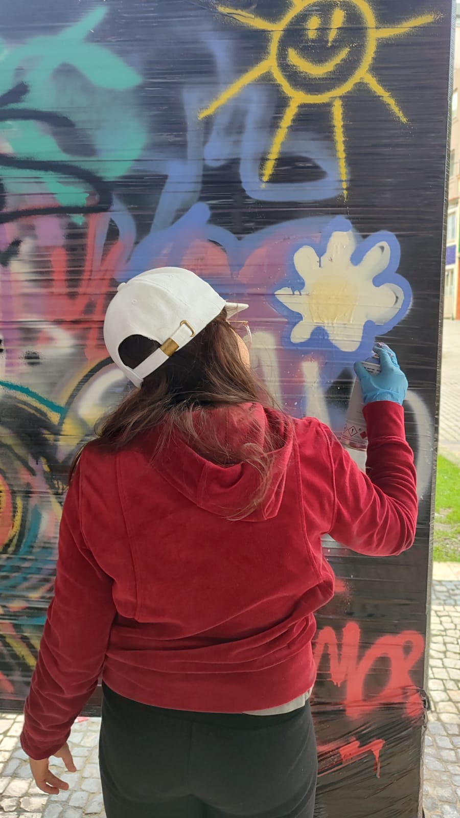 Graffiti Workshop with street artist Mariana in Porto, Portugal by subcultours