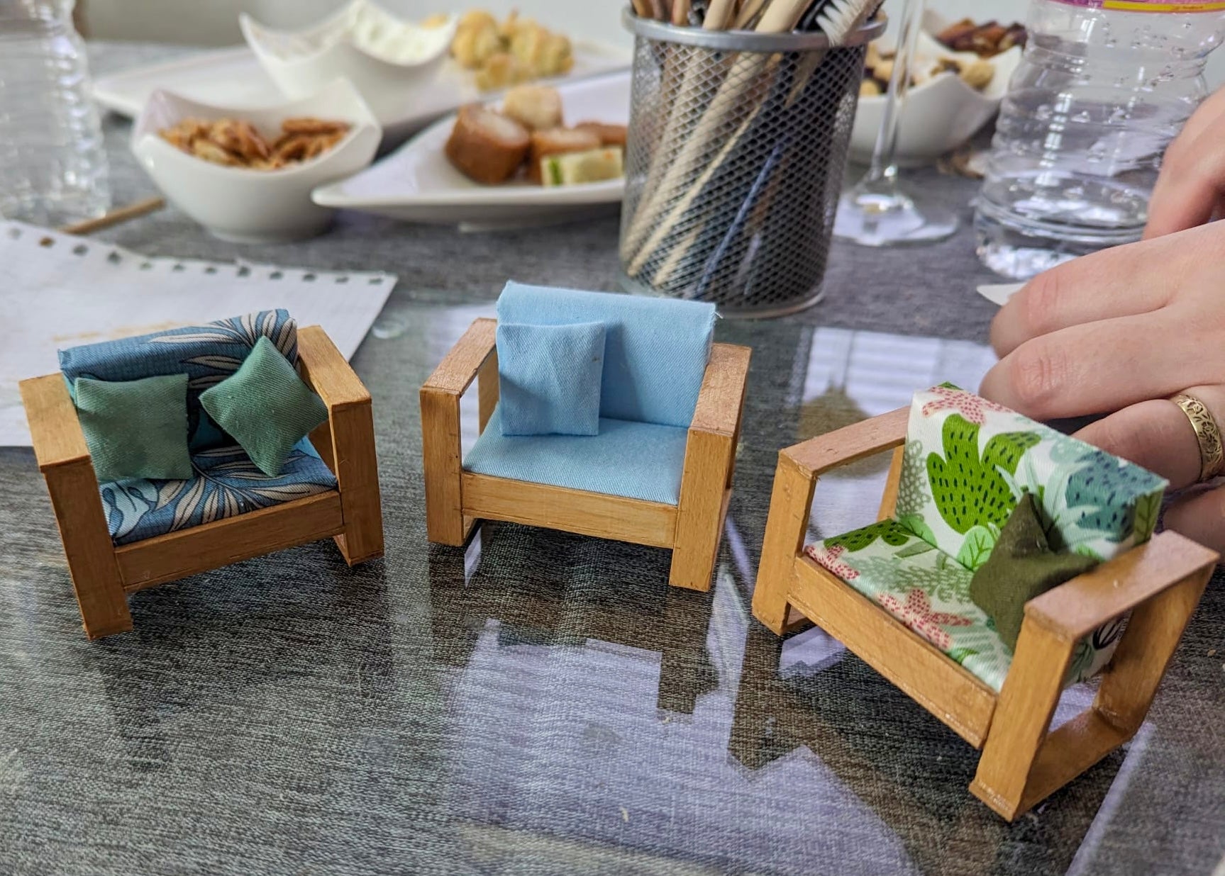 Miniature Sculpture Crafting Workshop "Unleash Your Imagination" with Larin in Engen, Bodensee, Germany by subcultours