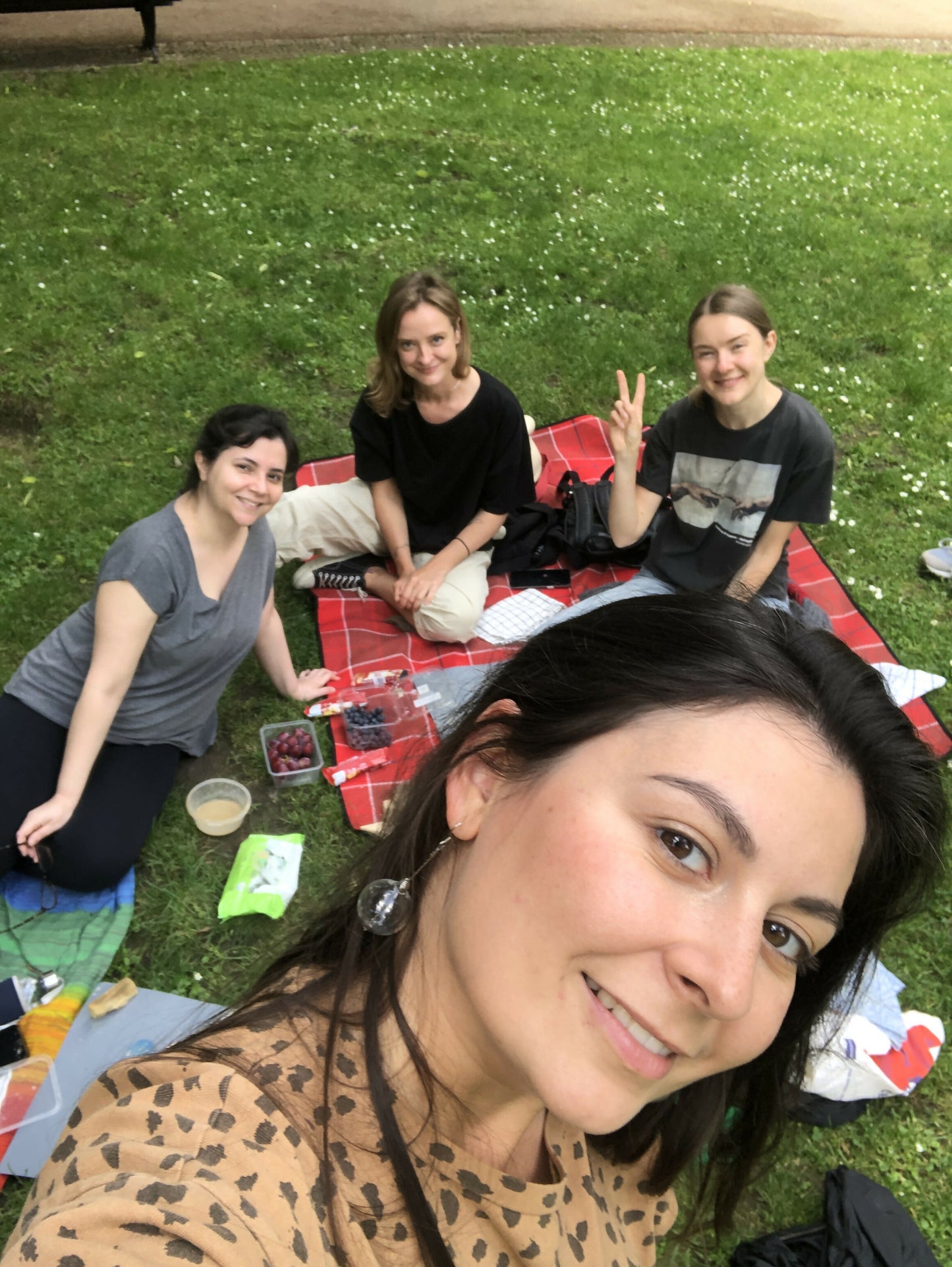 Nature-Inspired Botanical Ceramics Workshop with Anna in Lisbon, Portugal, by subcultours 2