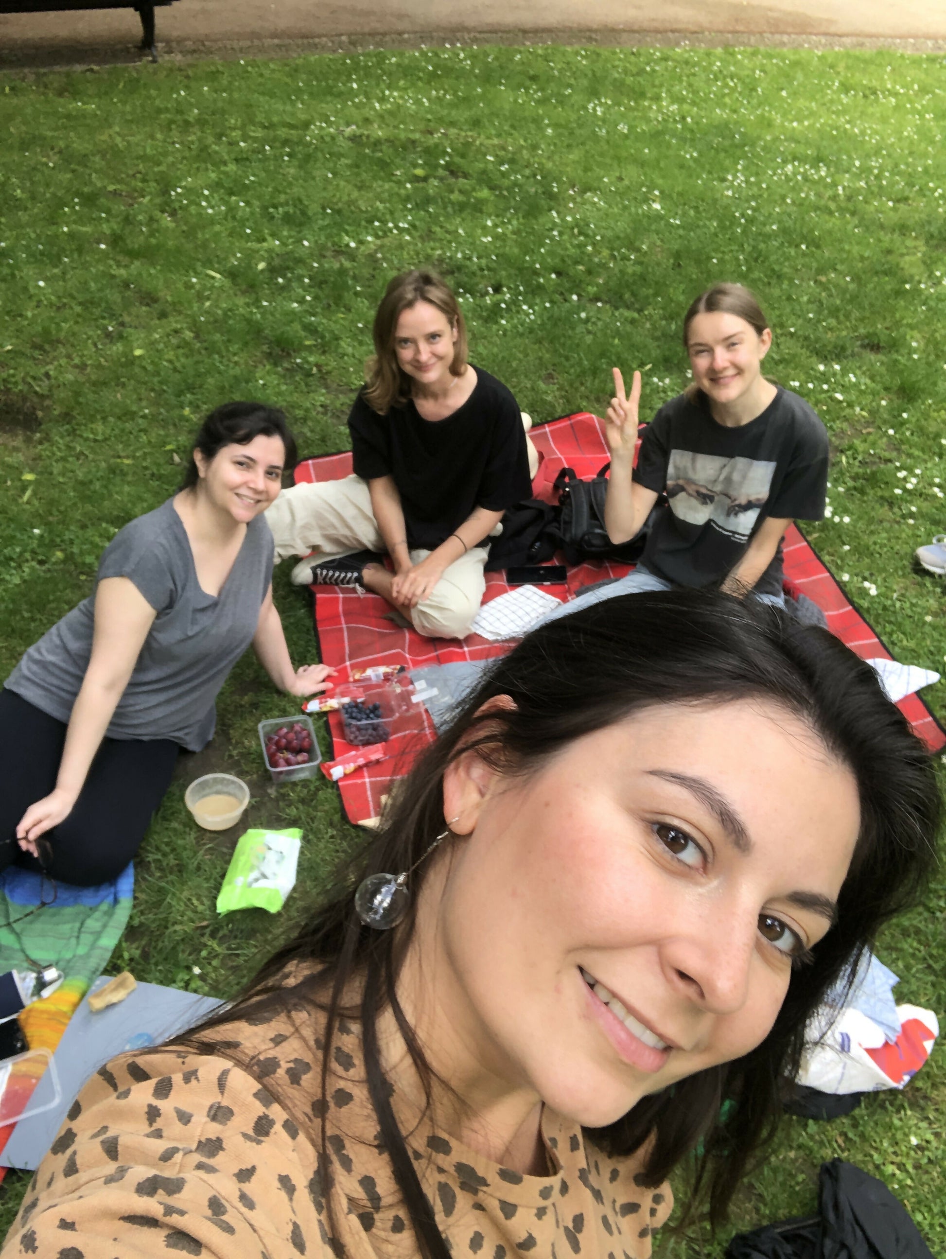 Nature-Inspired Botanical Ceramics Workshop with Anna in Lisbon, Portugal, by subcultours 2