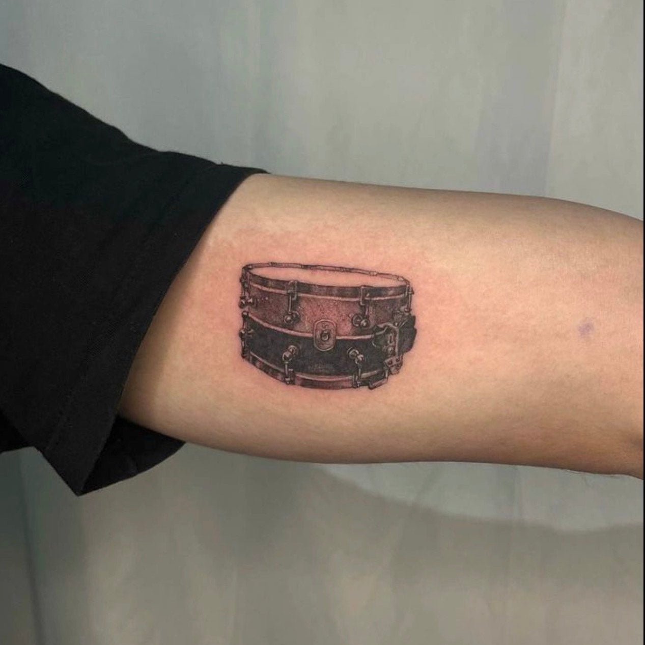 Online Tattoo Workshop "Micro-realistic Dot Work" with Macarena in Buenos Aires, Argentina by subcultours