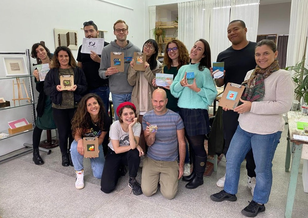 Painting Workshop "Experiences in Acrylic Painting" with Carolina in Porto, Portugal by subcultours