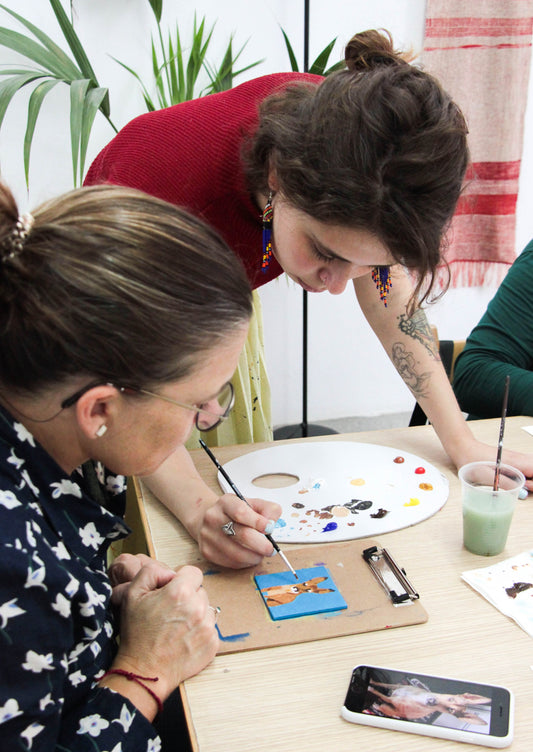 Painting Workshop "Experiences in Acrylic Painting" with Carolina in Porto, Portugal by subcultours