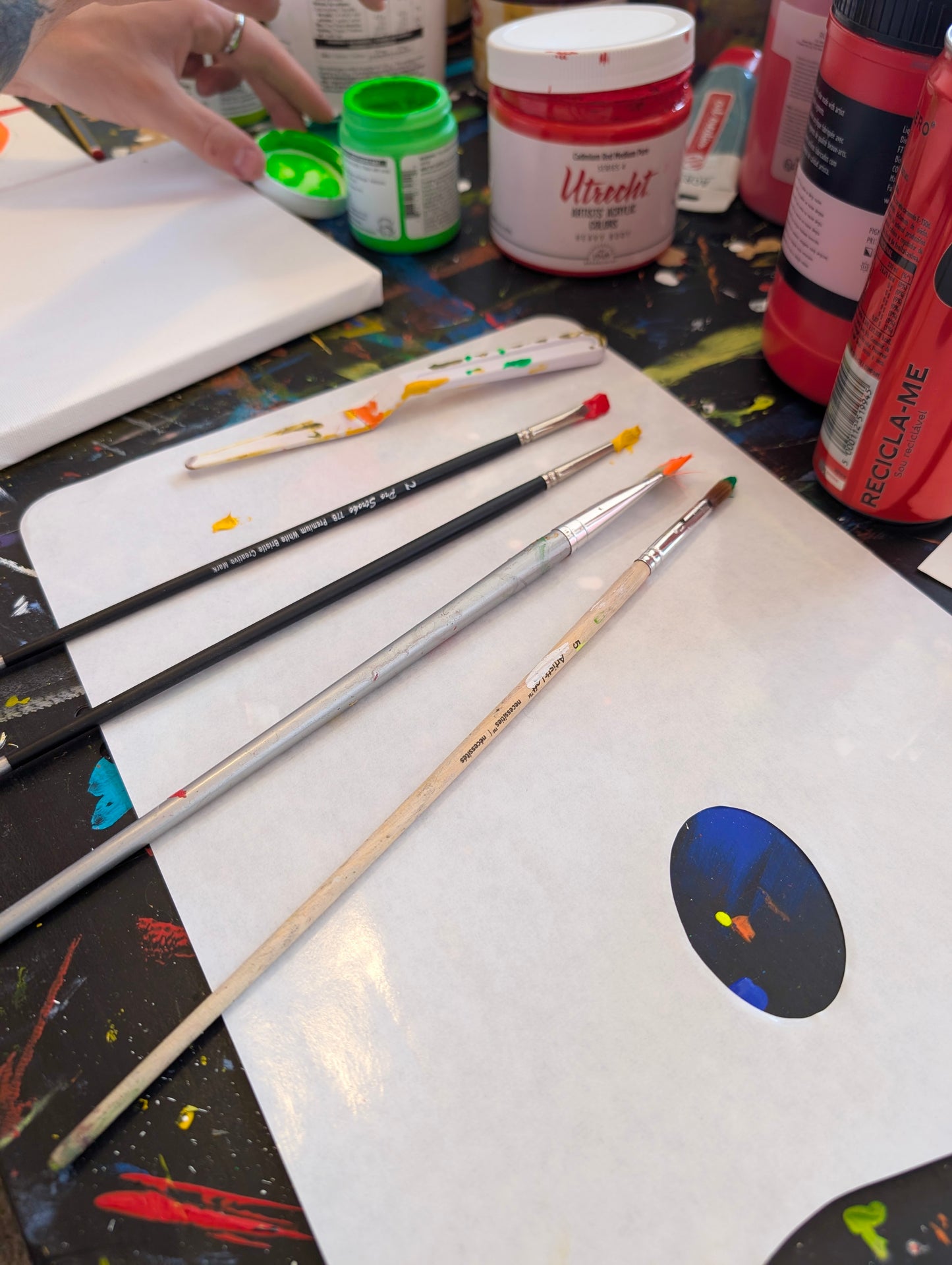 Painting Workshop "Give Yourself Permission To Art" with Charlie in Matosinhos, Portugal, by subcultours