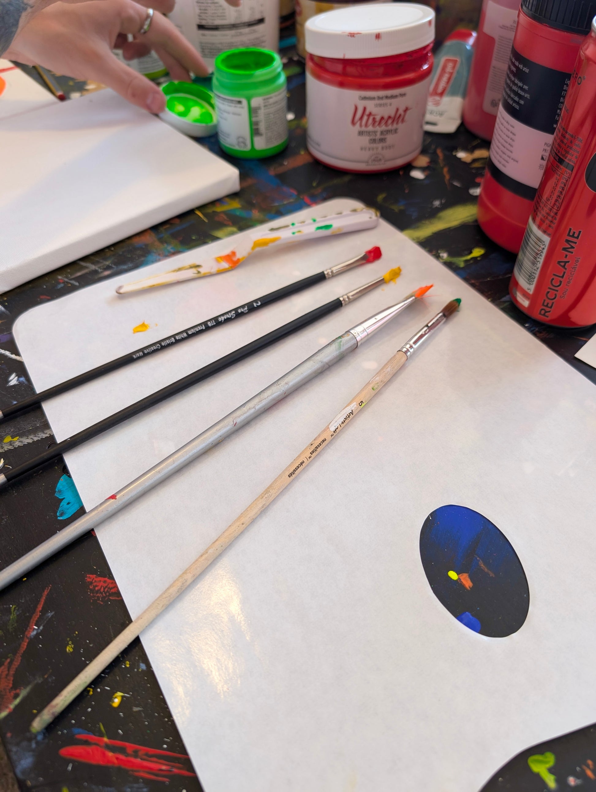 Painting Workshop "Give Yourself Permission To Art" with Charlie in Matosinhos, Portugal, by subcultours