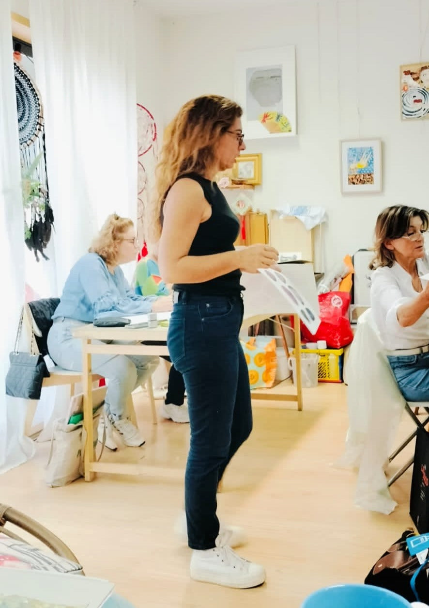 Painting Workshop "Porto’s Special Spots in Watercolors" with Joana in Porto, Portugal by subcultours