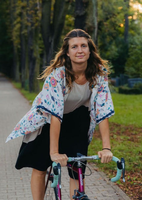 Team Building Painting Workshop "Emotional, Abstract Art" with Kat in Berlin, Germany by subcultours