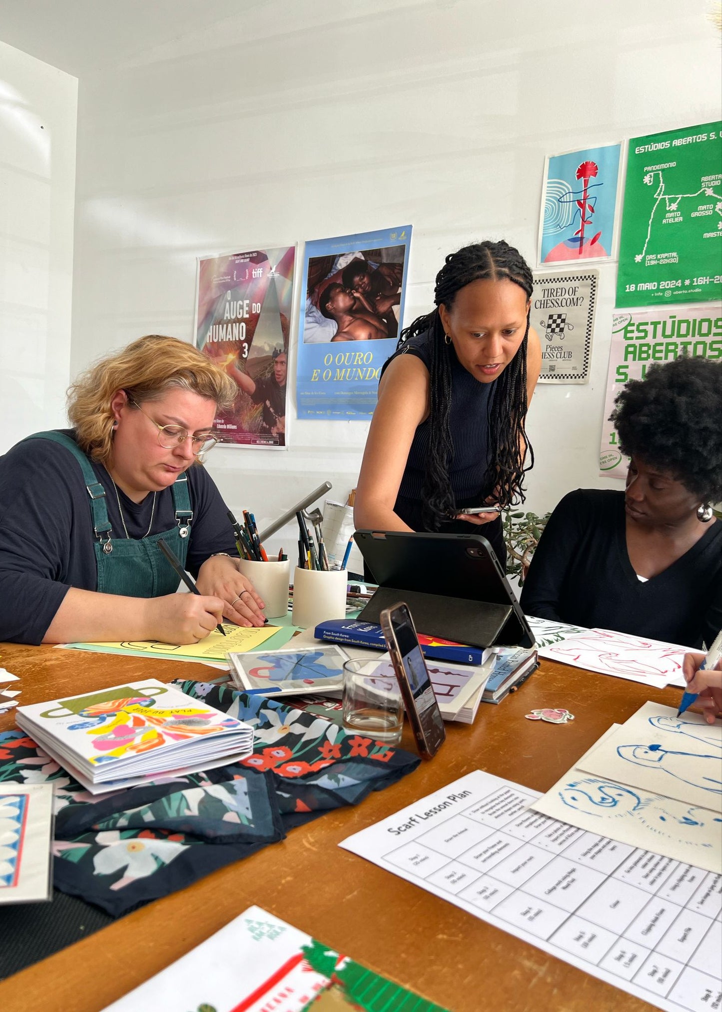 Textile Art Workshop "Create Your Own Organic Cotton Scarf" with Emma in Lisbon, Portugal, by subcultours