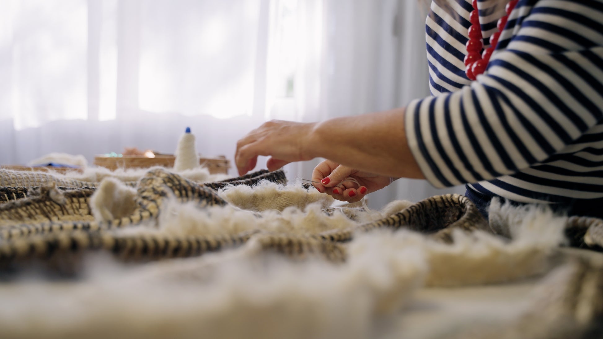 Textile Basketry Workshop with Maria in Lisbon, Portugal, by subcultours, artist working 2