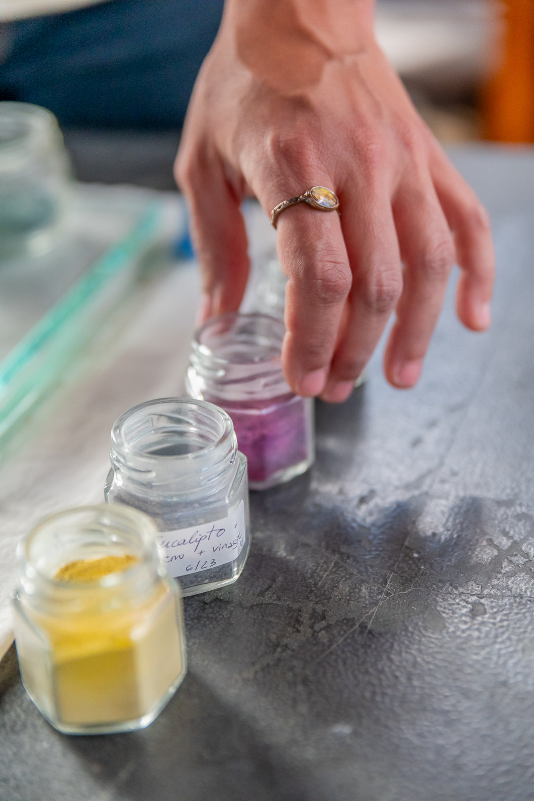 Textile Dyeing Workshop "Create Your Own Natural Pigments" with Susana in Teruel, Spain by subcultours