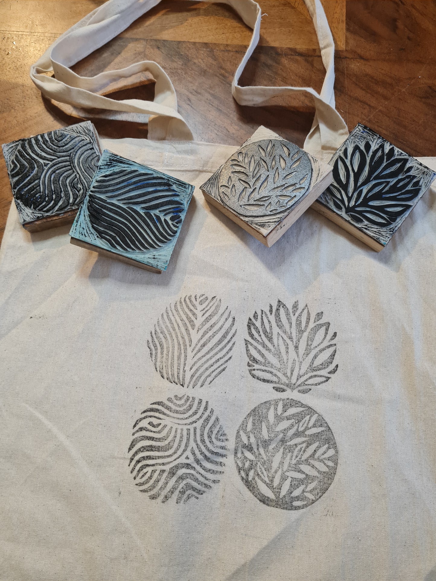 Textile Printing Workshop "Print your own Tote Bag" with Ana and Isabel in Porto, Portugal by subcultours