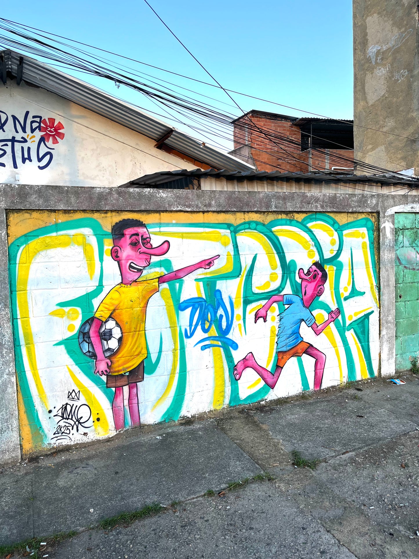 Urban Art and Graffiti Workshop with Jean Poul in Rio de Janeiro, Brazil, by subcultours