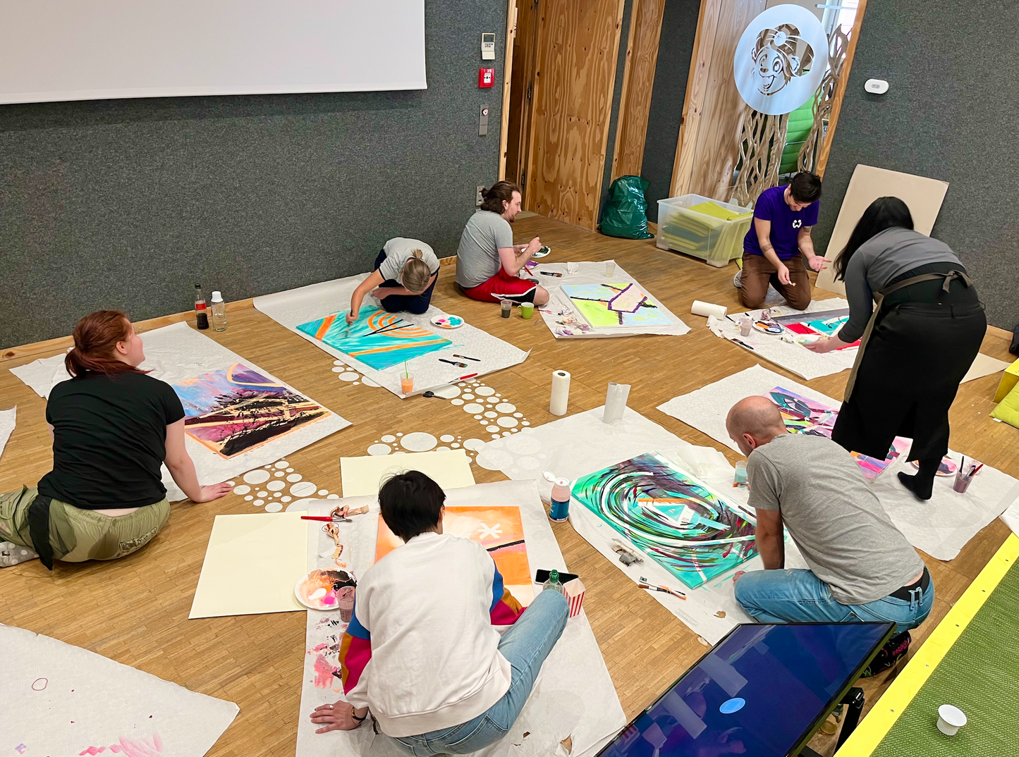 Team Building Painting Workshop "Emotional, Abstract Art" with Kat in Berlin, Germany by subcultours