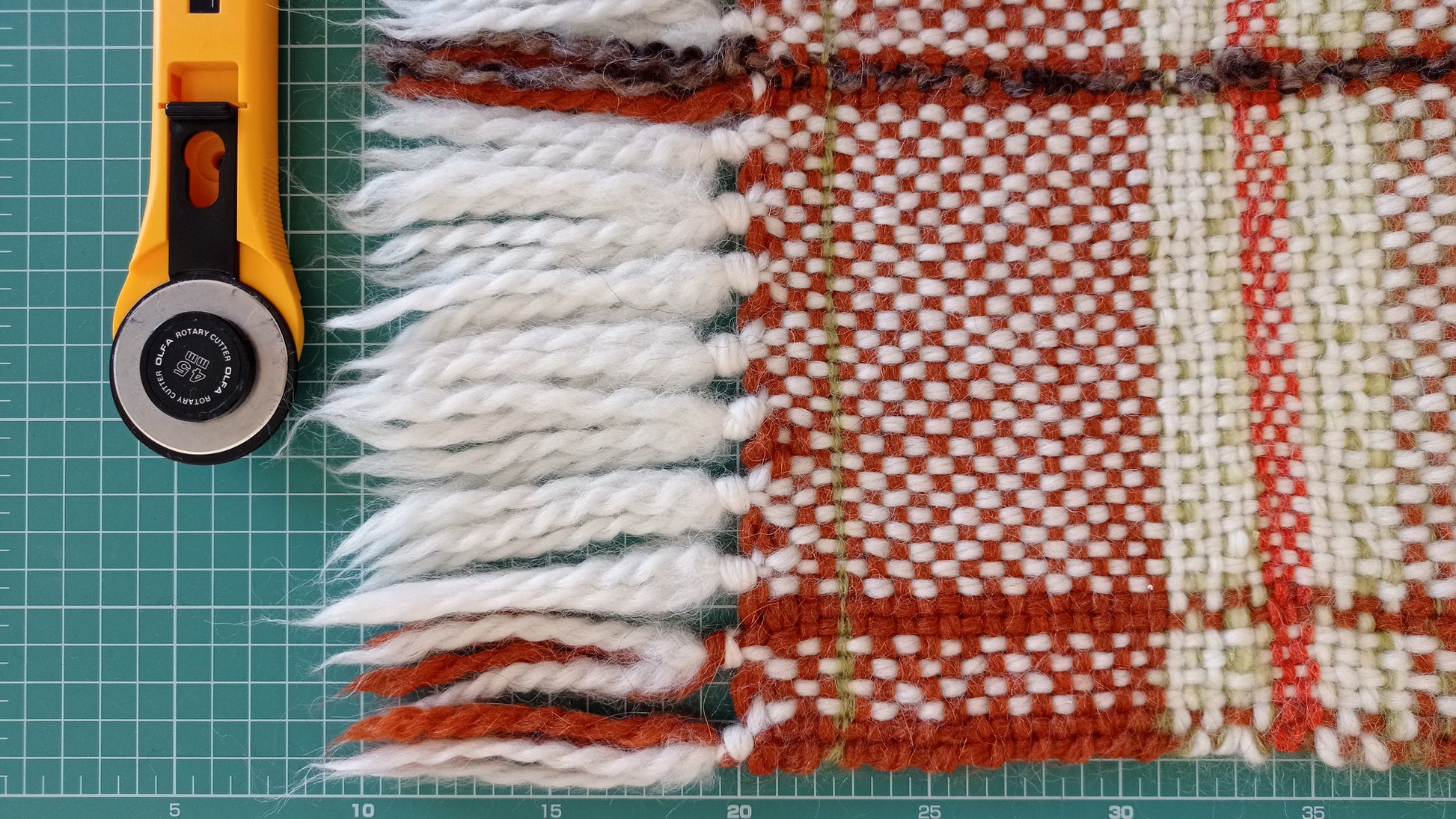 3 Days "Textile Weaving Workshop" and Homestay with Rita in Lisbon, Portugal