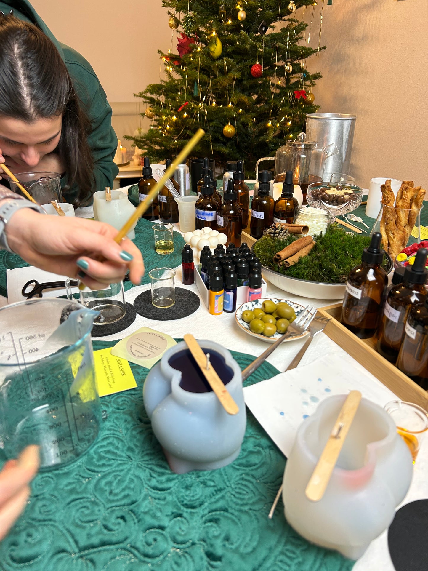 Candle Making Workshop "Soy Wax Candle with Embedded Designs" with Sofija in Berlin, Germany, Candle Christmas Creations, by subcultours