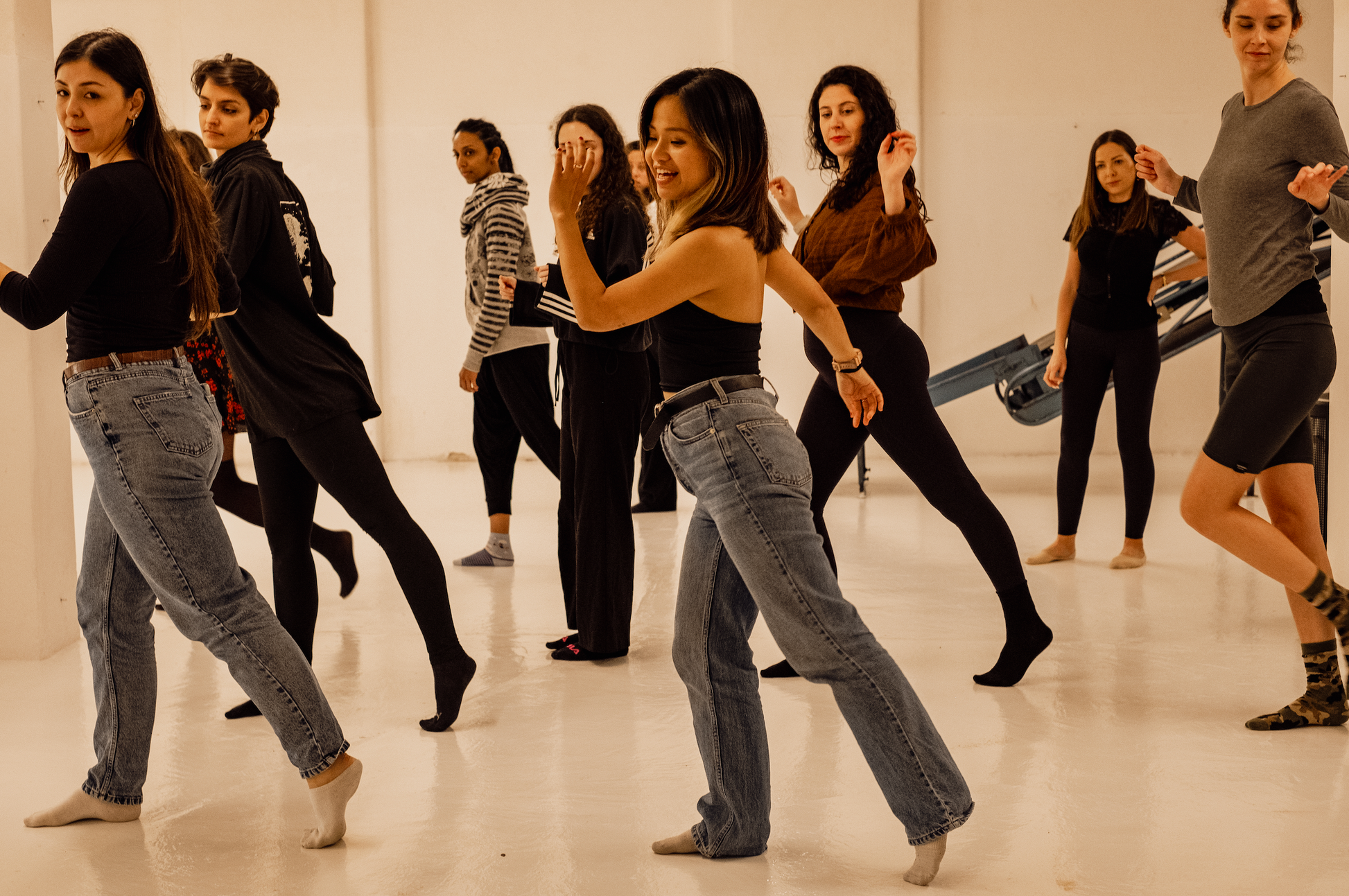 Dance Workshop "Feminine Embodied Confidence and Self-love" with My in Lisbon, Portugal by subcultours