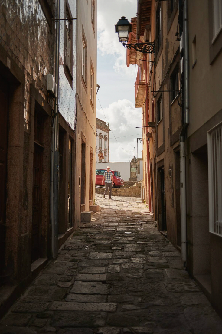 "Hidden Streets of Porto" Mobile Photography Workshop with João in Porto, Portugal