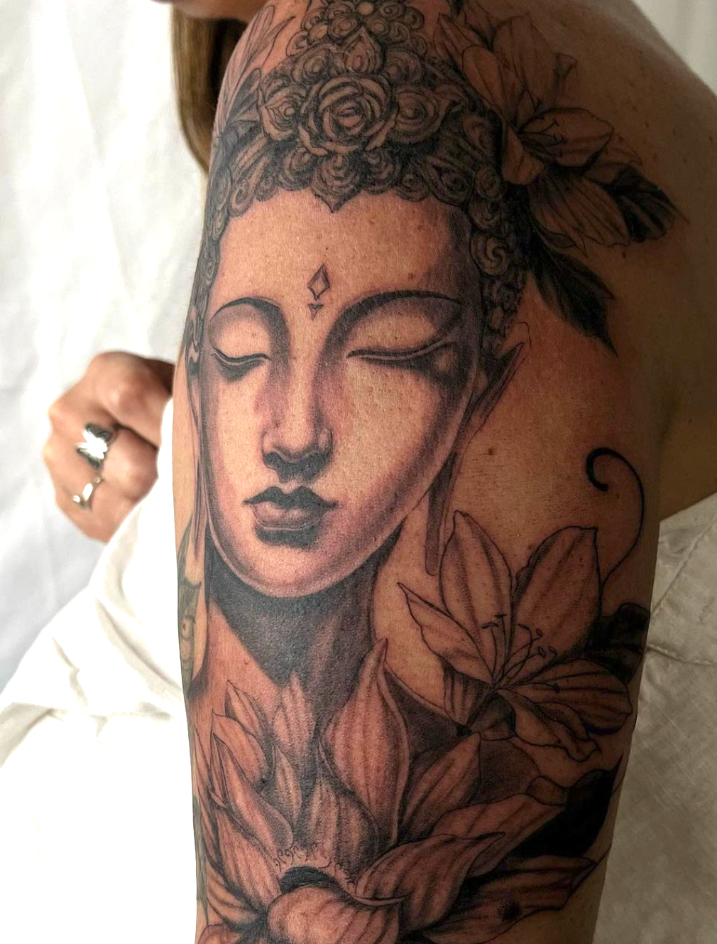 Online Tattoo Workshop "Micro-realistic Dot Work" with Macarena in Buenos Aires, Argentina by subcultours