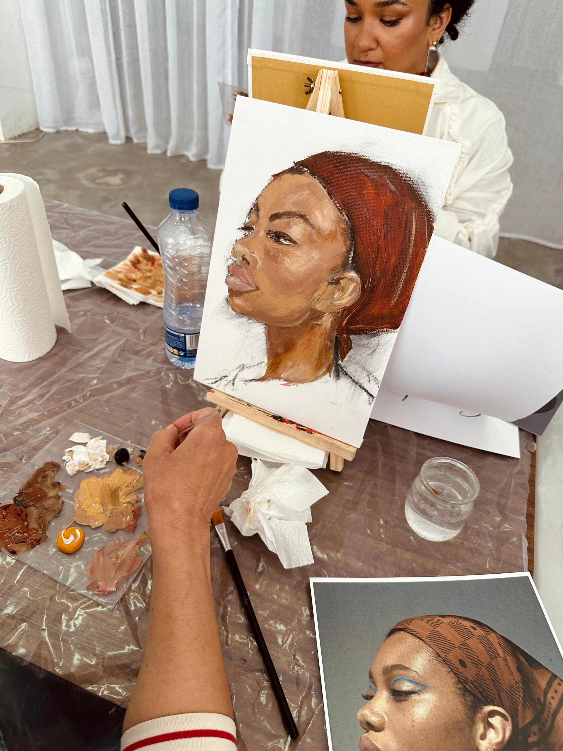 Painting Workshop "Female Portrait and Figure Painting" with Hana in Lisbon, Portugal by subcultours