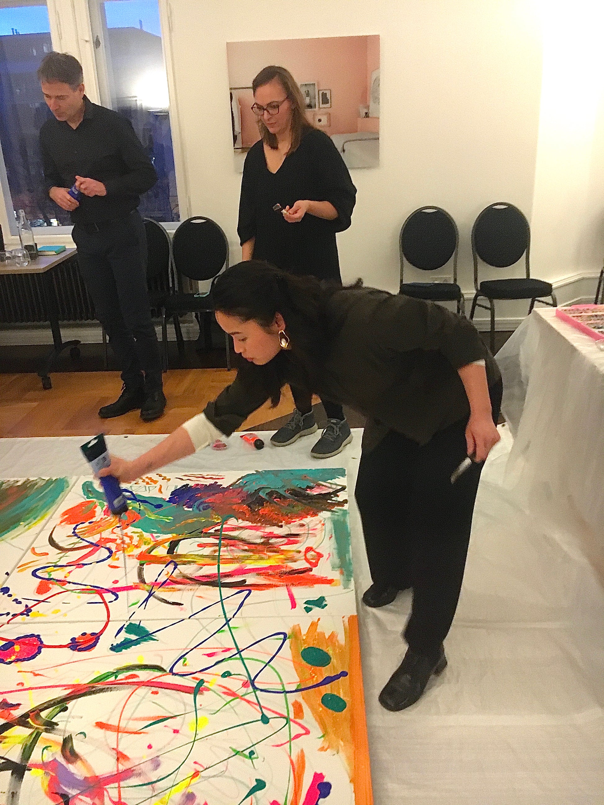 Painting Workshop in Silence for Teambuilding Events with Stefanie in Berlin, Germany by subcultours