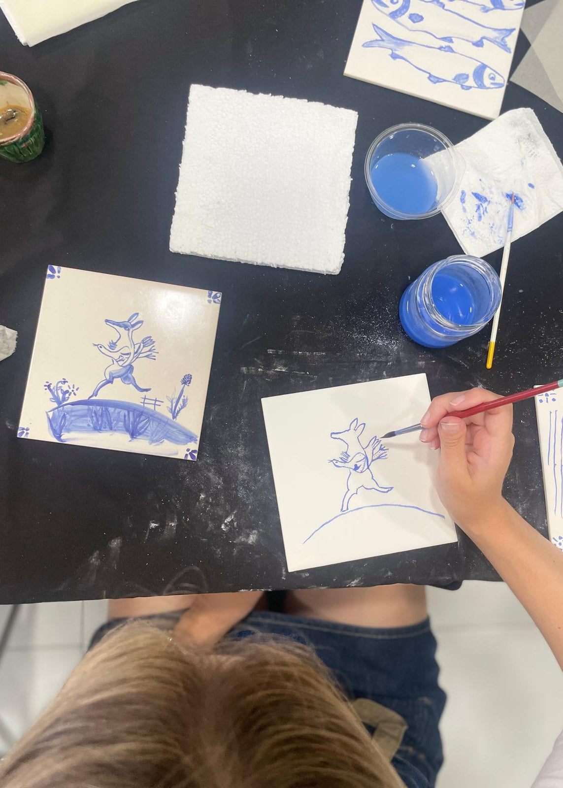 Taller de Pintura de Azulejos Portugueses con Carla en Faro, Algarve, Portugal