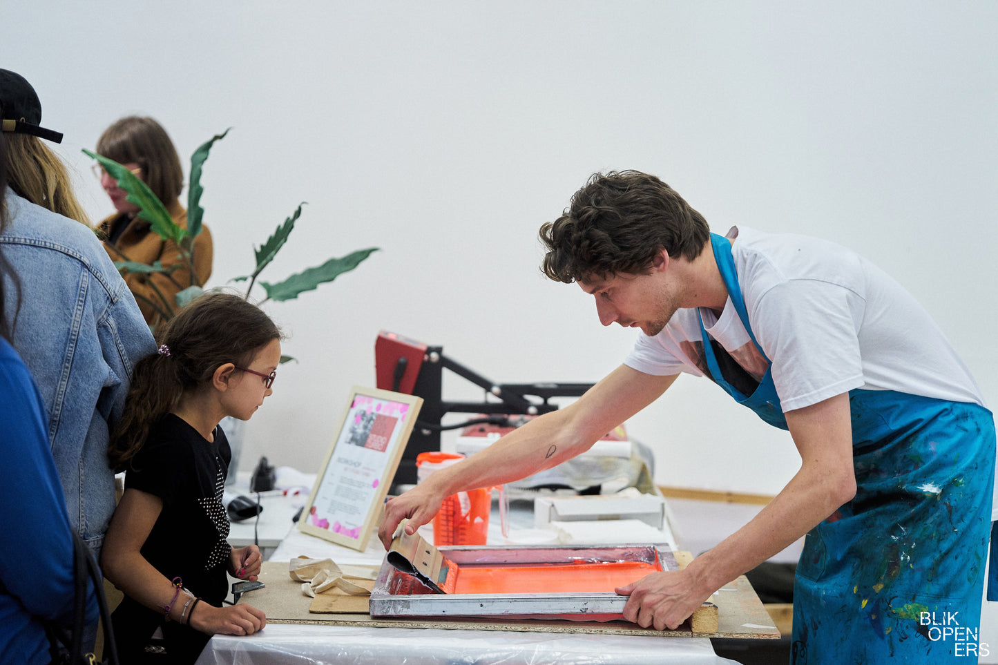 Screen Printing Workshop "Design and Screen print your own Tote bag or T-shirt" with Raoul in Den Bosch, The Netherlands by subcultours