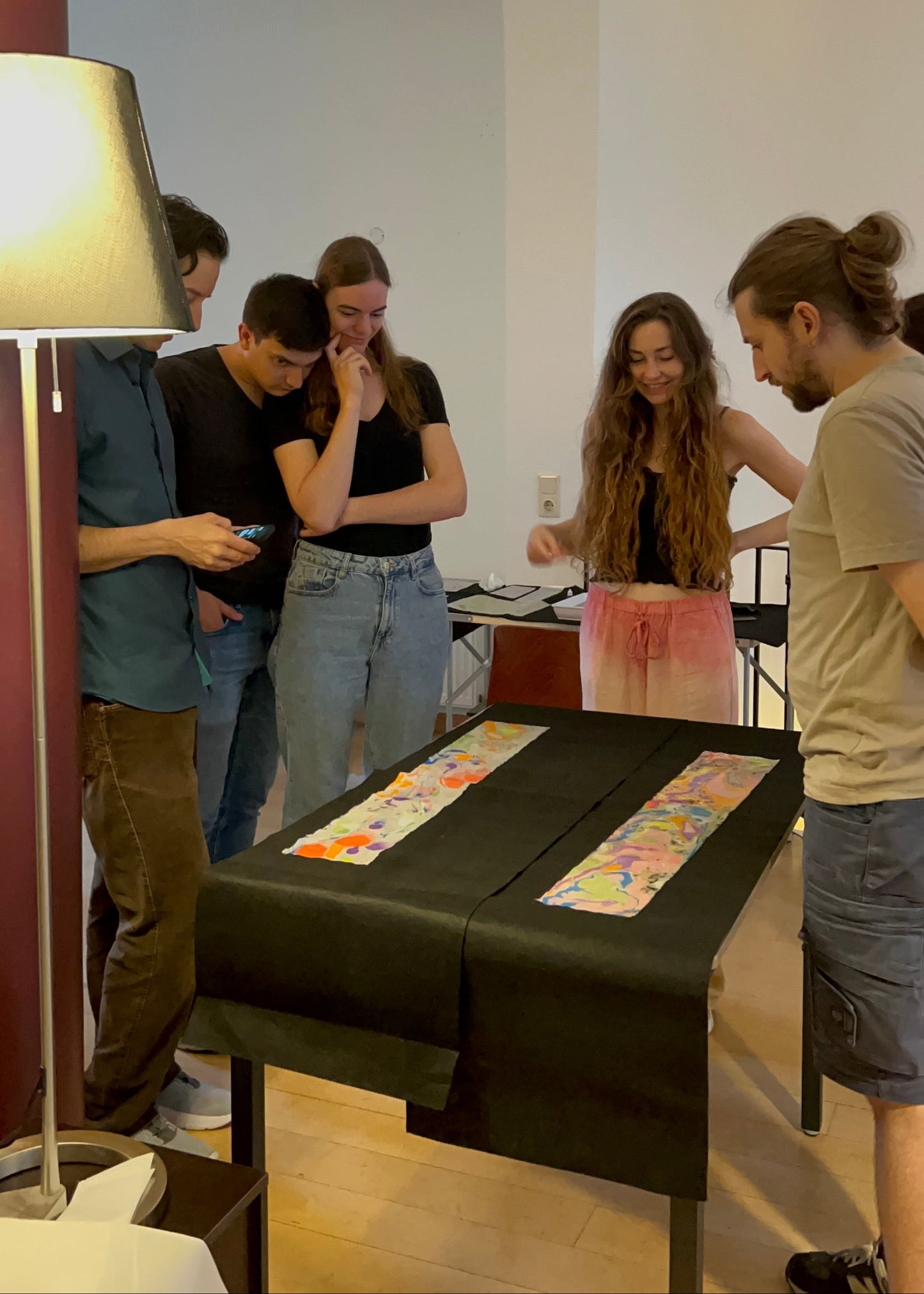 Suminagashi Art Experience Workshop mit Hailey in Hamburg, Deutschland