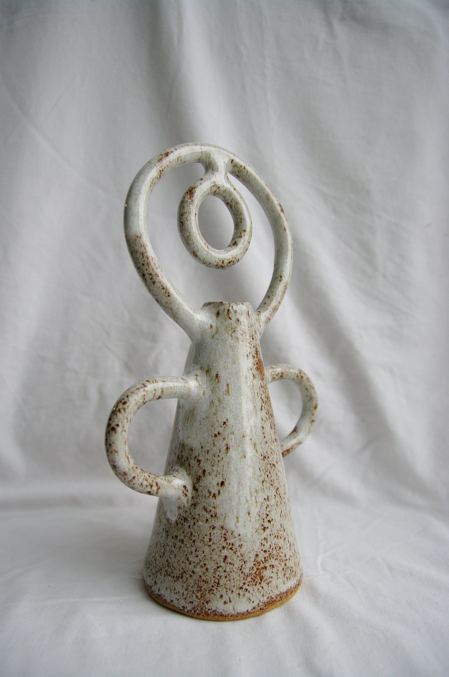 "Vase 2" Artwork by Daisy Eltenton