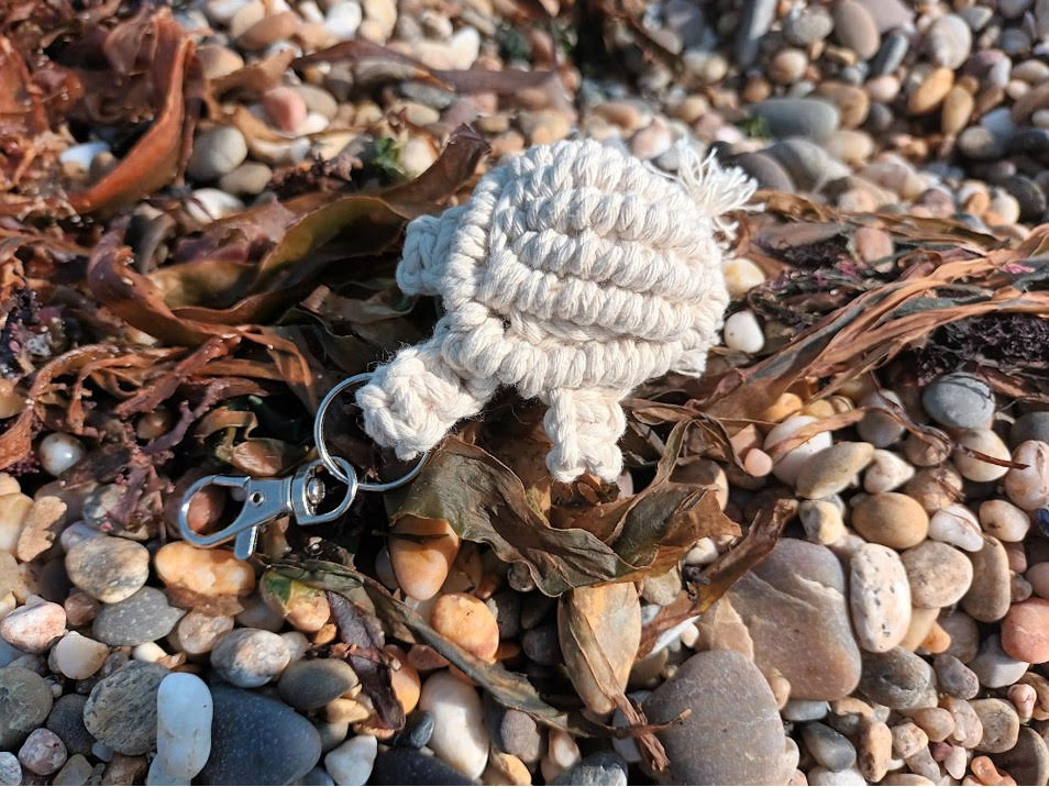 Ocean Keychain Macramé Workshop with Cláudia in Porto, Portugal by subcultours