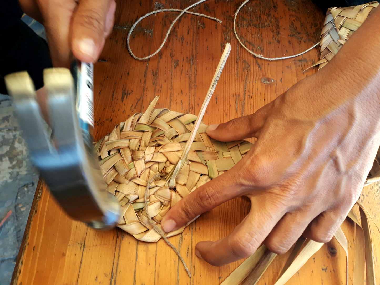 "Empreita de Palma" - Traditional Algarvian basketry Workshop with Ysaline in Aljezur, Portugal